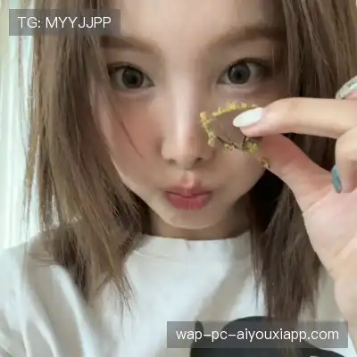 侯跃雯